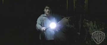 poau_hogwarts_courtyard_013-900_cell1.jpg